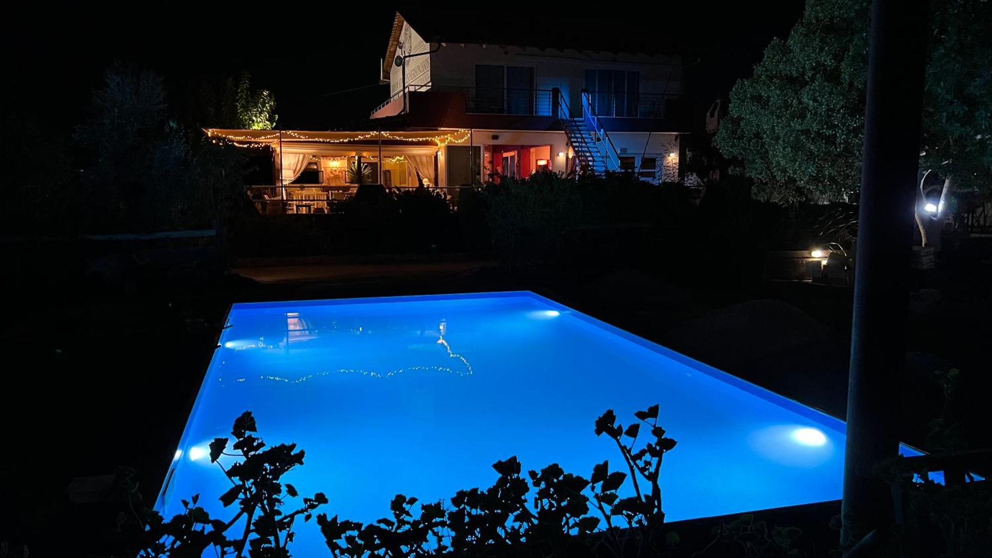 Arion Stables & Apartments Hersonissos  Exterior foto