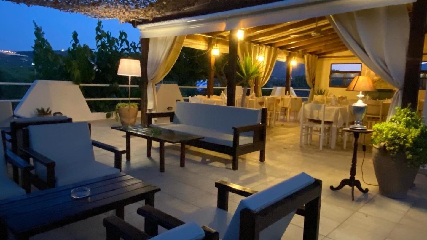Arion Stables & Apartments Hersonissos  Quarto foto